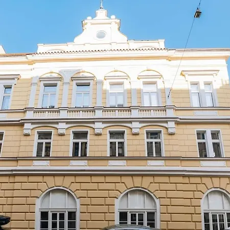 Cavallo Deluxe Xl Balcony City Center * Prague